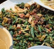 Dry-Fried Green Pepper Chicken