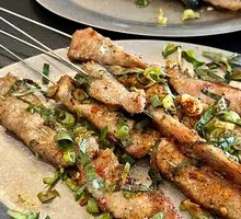 Litsea Cubeba Spicy Sour Pork Neck Meat