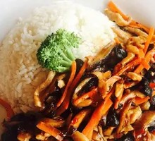 Fish-Flavored Shredded Pork Rice Bowl