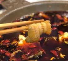 Spicy Fish with Broad Noodles in Red Sauce