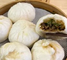 Saucy Pork Steamed Buns