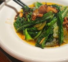 Qingcheng Mountain Old Smoked Pork with Lettuce