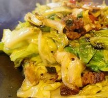 Fried Pork Rind with Shredded Cabbage