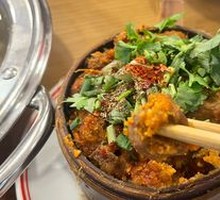 Steamed Pork Intestines with Rice Flour