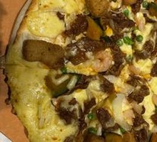 Grand Seafood Beef Pizza