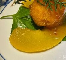 Yellow Peach Crab Claws