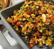 Sour Cabbage Stir-Fried Pork Intestines