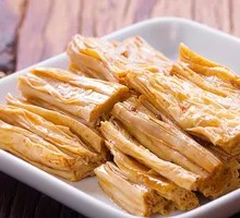 Braised Tofu Skin in Sauce