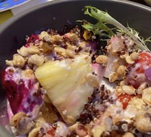 Quinoa Yogurt Blueberry Salad