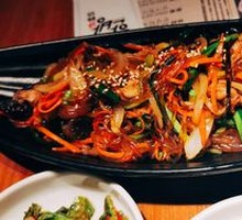 Stir-Fried Mixed Vegetables with Rice Noodles