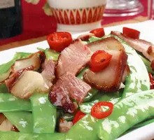 Stir-Fried Wax Beans with Preserved Pork