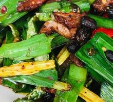 Spicy Pepper Stir-fried Smelly Pork