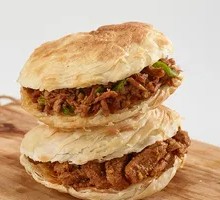 Braised Beef Tendon and Meat in Flatbread