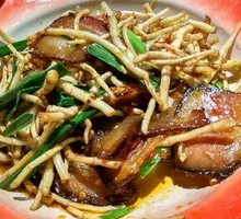 Houttuin Pork with Houttuin Herb