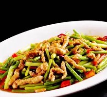 Garlic Shoots with Shredded Pork