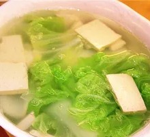 Chinese Cabbage and Tofu Soup