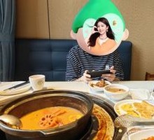 Pork Trotter and Lotus Root Hot Pot