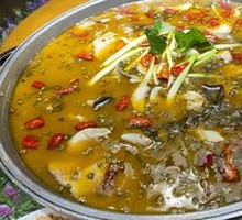 Sliced Fish with Spicy Sauce