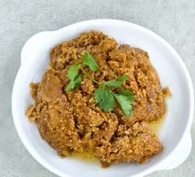 Steamed Lamb in Bamboo Basket