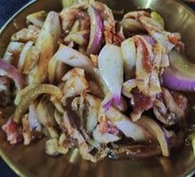 Onion and Pork Belly Stir-fry