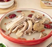 Mushroom Soup with Pig's Trotter and Chicken