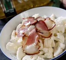 Preserved Meat with Cauliflower