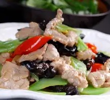 Bamboo Shoots with Pork and Black Mushroom Strips