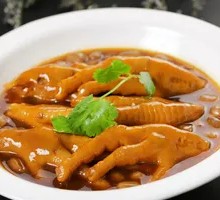 Stewed Chicken Feet in Spicy Sauce