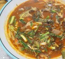 Red Soup Pickled Cabbage with Pork Neck