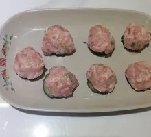 Gongcai Meatballs