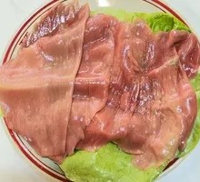 Sliced Pork Kidney with Big Knife
