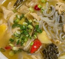 Sour Cabbage with Pork Intestines