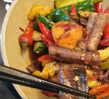 Pickled Chili Stir-fried Eel Segments