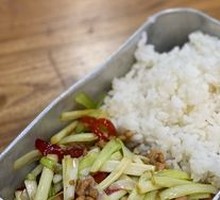 Leek and Pork Stir-fry Rice Bowl