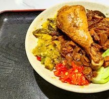 Braised Pork with Chicken Leg