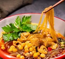 Spicy and Sour Intestine Noodles