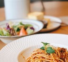 Classic Bolognese Spaghetti