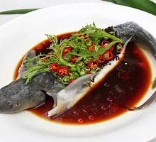 Steamed Sturgeon with Black Bean and Pepper