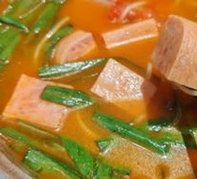 Tomato Luncheon Meat Rice Noodles