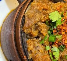 Steamed Pork Intestines with Rice Flour