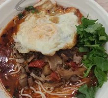 Sichuan-style Pepper Chicken Offal Noodles