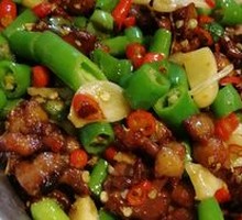Green Pepper Stir-fried Rabbit