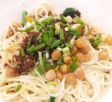 Vegetarian Pepper Sauce Noodles