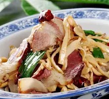 Crispy Bamboo Shoots with Preserved Pork
