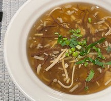 Old Beijing Sour Spicy Duck Blood Soup