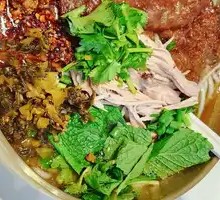 Braised Pork Trotter Noodles