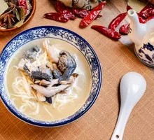 Black Chicken Pig's Trotter Noodles