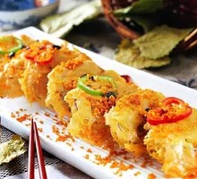Crispy Pork-stuffed Lotus Root