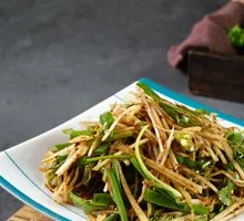 Cold-Mixed Radish Strips