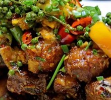 Fruit-flavored Fresh Chili Hand-grab Pork Ribs